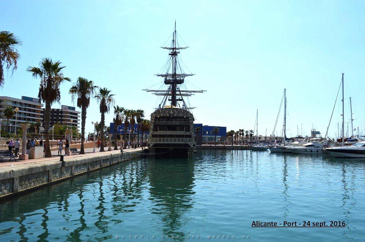 Alicante- Passeo et port 038.JPG